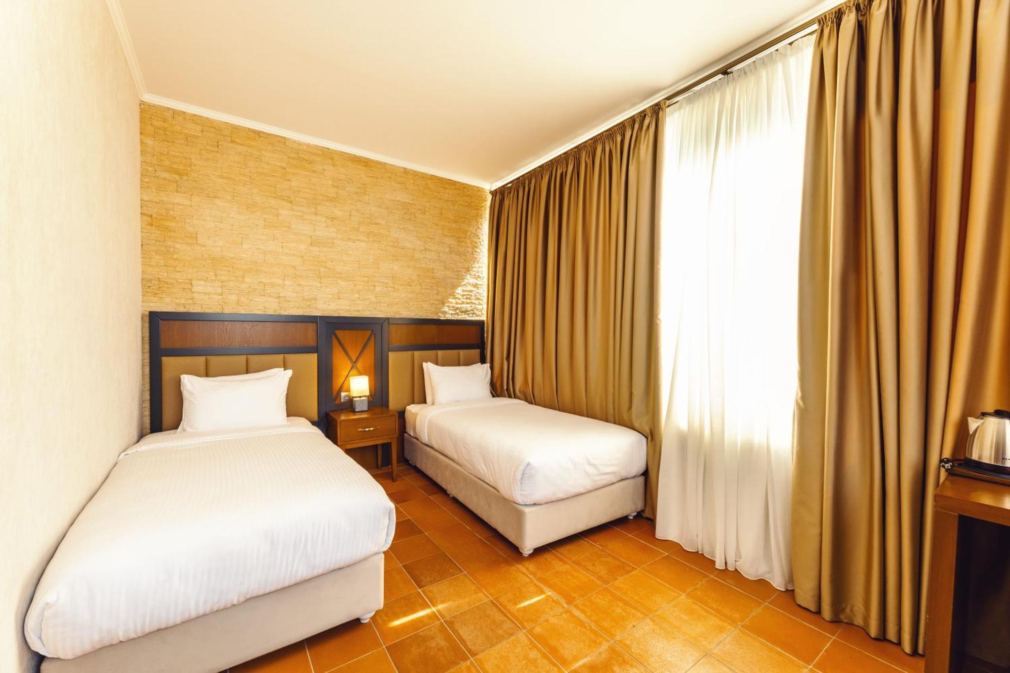 Hotel Chateau Kvirike Boboqvati Bagian luar foto