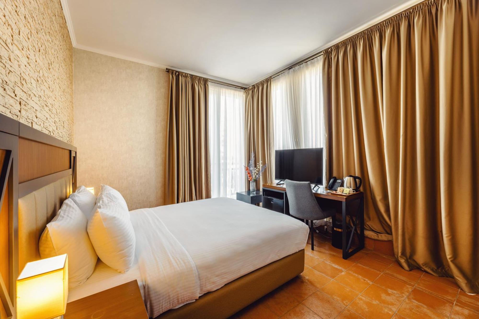 Hotel Chateau Kvirike Boboqvati Bagian luar foto