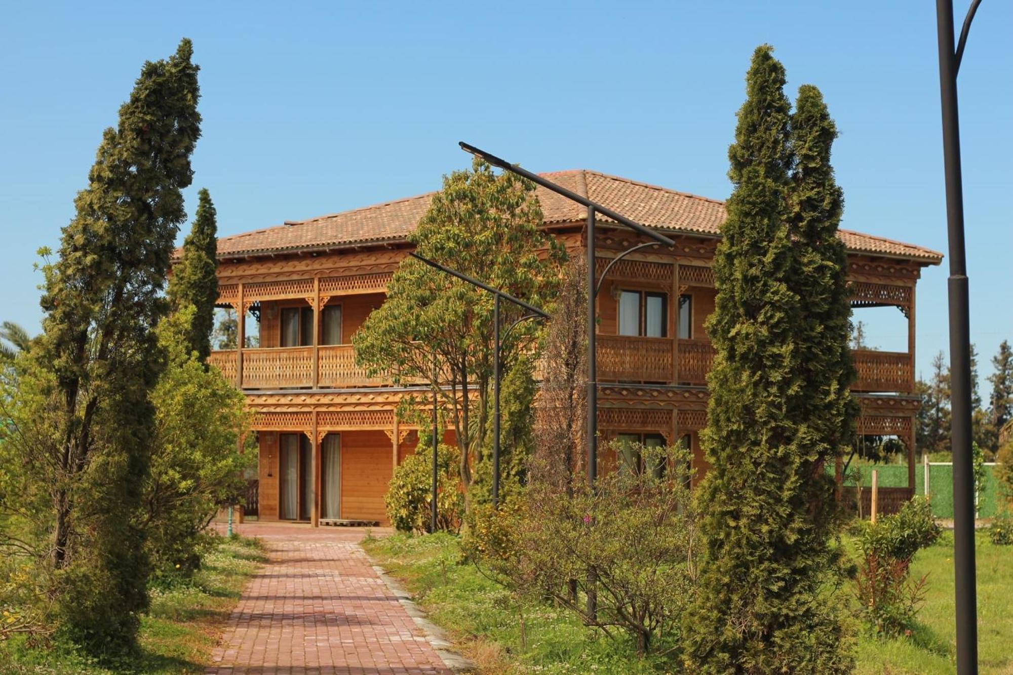 Hotel Chateau Kvirike Boboqvati Bagian luar foto