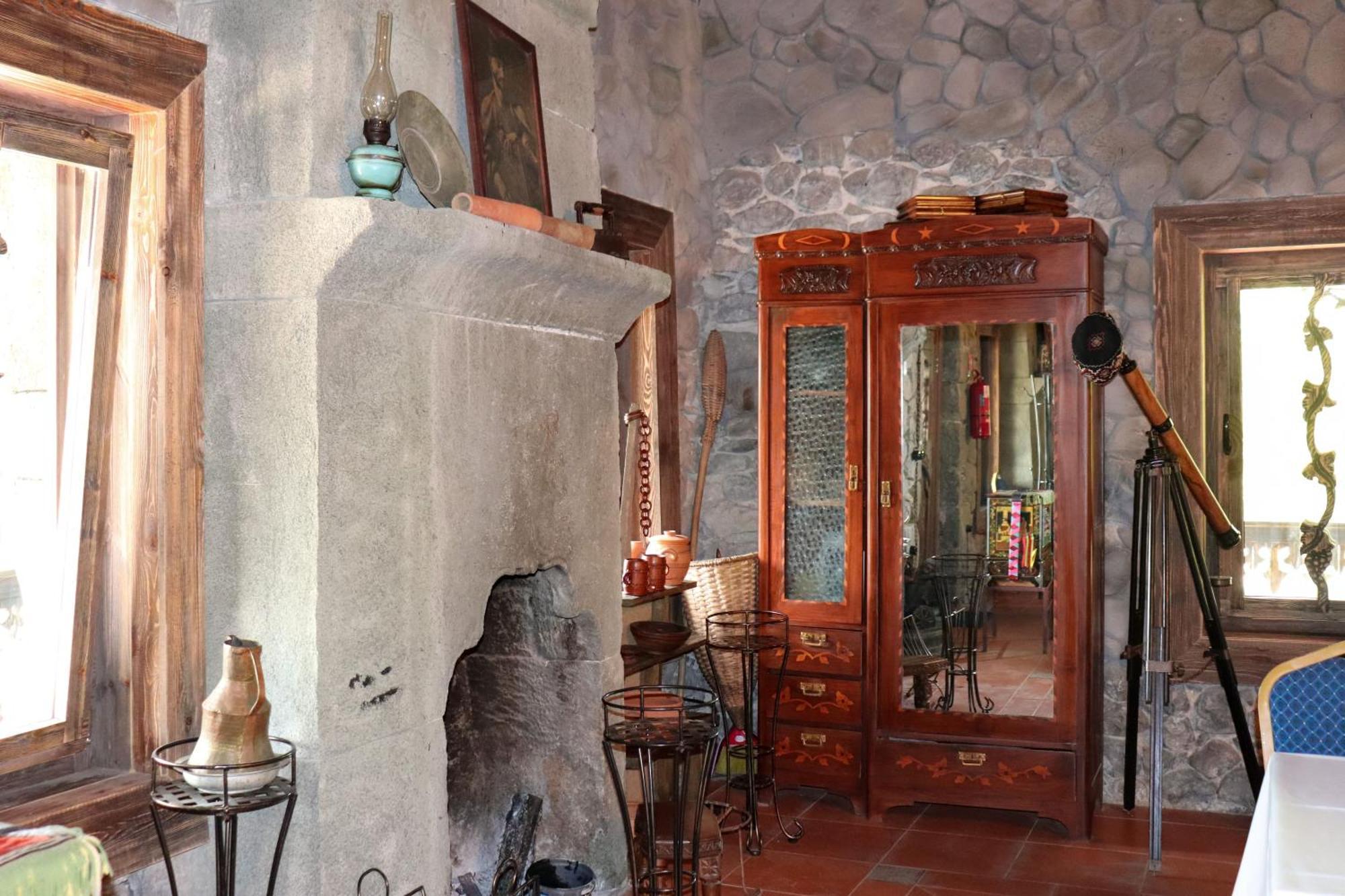 Hotel Chateau Kvirike Boboqvati Bagian luar foto